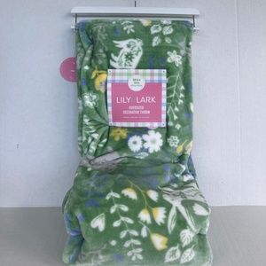 Spring Easter Plush Throw